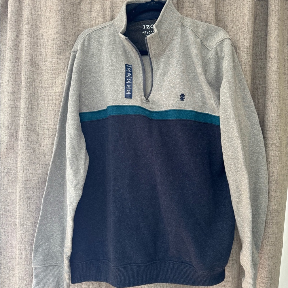 IZOD Men's XL Gray and Blue Quarter zip Sweatshirt NWT